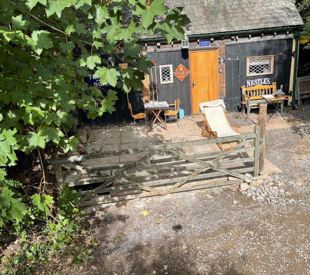 Remarkable Boultons Barn With Hot Tub Newton Abbot Exteriör bild